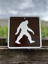 Insegna Big Foot Sasquatch