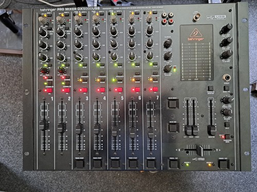 Behringer pro mixer - behringer,