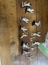 9 Howling Banshees Oop Metal