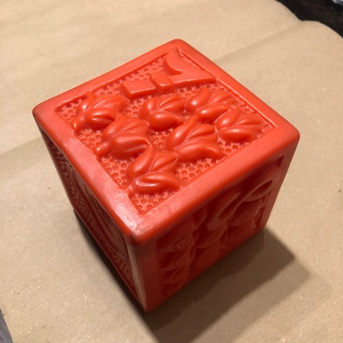 Cubo dado giocattolo - in, gomma