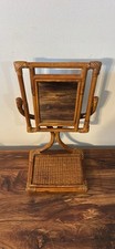 Specchio da tavolo in rattan su base regolabile