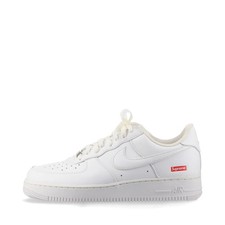 NIKE × Supreme AIR FORCE 1
