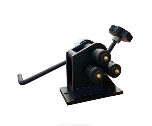 Macchina formatrice rotolo
