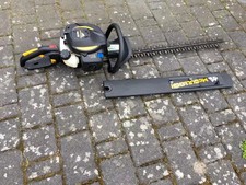 Tagliasiepi motore benzina McCulloch Ergolite 6028 con tanica