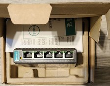 Moxa EDS-205 - switch