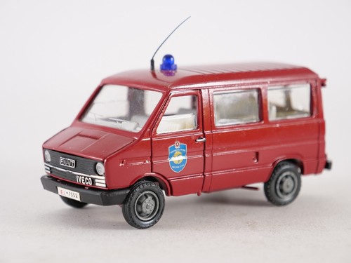 Old cars iveco privato - 1/43,