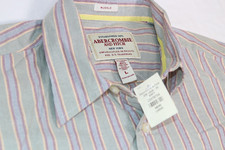 Camicia nuova con etichette