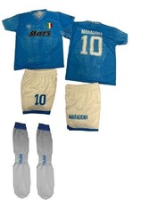 t-shirt maglia  pantaloncini o