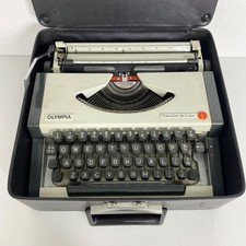 Macchina da scrivere Olympia