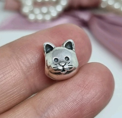 Ciondolo gatto curioso argento