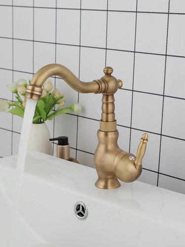 Rubinetto miscelatore lavabo
