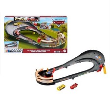 Mattel HXJ33 Cars Nascar Race