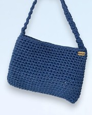 ? Borsa Uncinetto Blu a Mano – Artigianale, Elegante e Versatile
