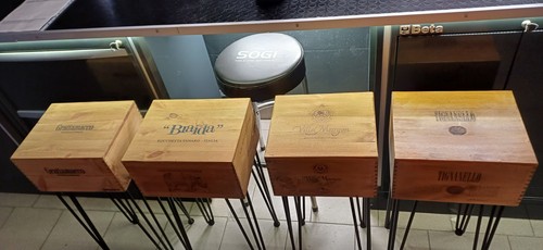Sgabello casse vino - casse, ristorante