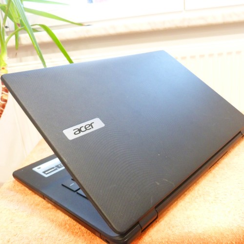 Acer es1 711 ultrabook - 711,