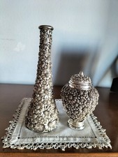 Stilarte Coppia Boutiche E Vasetto Fiori Laminati Argento