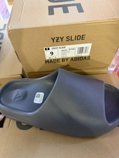 Nuovo Adidas Yeezy Slide