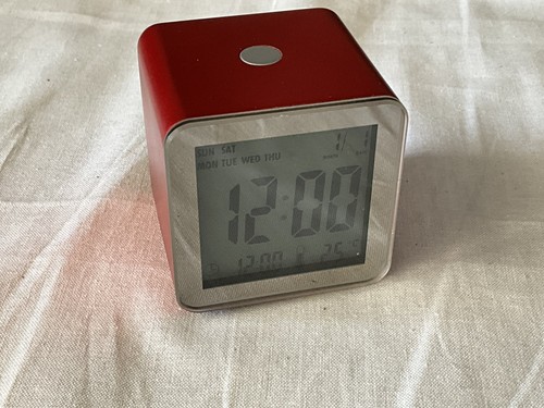 Lexon cube alarm - lexon, lr103