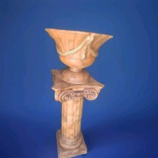 Importanti Colonne Scanalate Con Capitello In Terracotta Con Anfora Svasata 