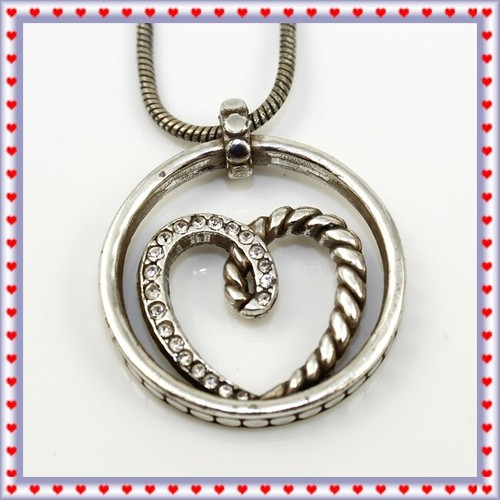 Collana con ciondolo - , in