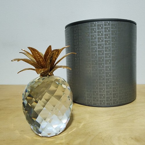 Statuina grande ananas