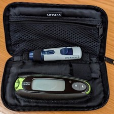 One Touch Ultra Easy Glucometro con Pungidito e Custodia 