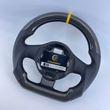 Volante in fibra di carbonio