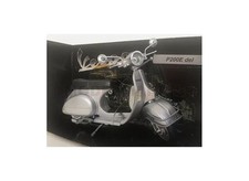 NEW RAY 42213 Moto Vespa