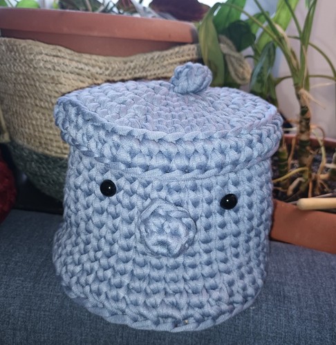 Cestino con coperchio porta