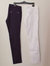 Stock n. 2 pantaloni Benetton taglia 30 (44). Pantalone bianco e viola 44