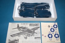 Monogram 6832 - US Navy F6F-5 Hellcat scala 1/48
