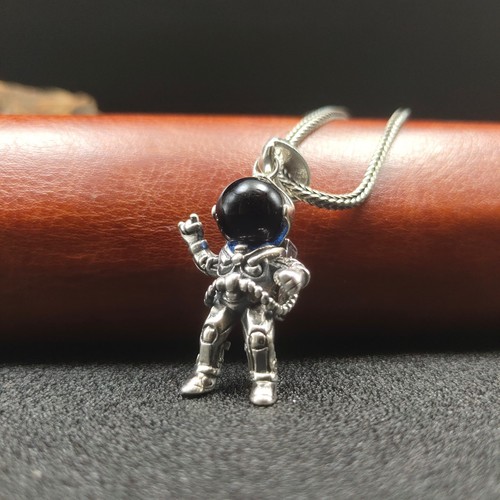Ciondolo astronauta rocker