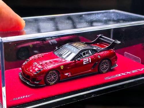 Modellino suhe ferrari - 1:64,