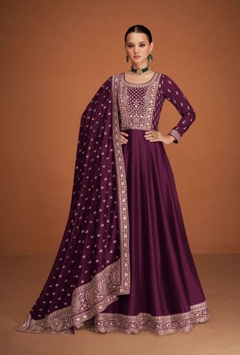 Indiano designer pakistano - indiano,
