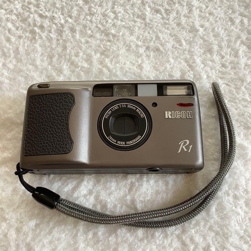 Fotocamera compatta pellicola