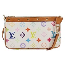 LOUIS VUITTON Pochette