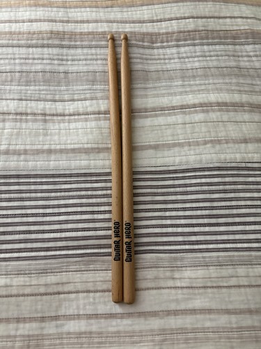 Guitar hero drum sticks rock - hero,