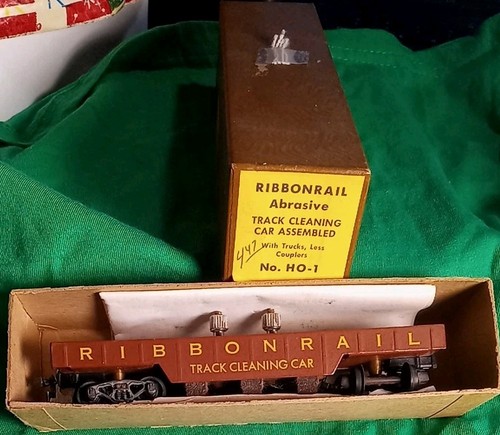 Ribbonrail track cleaning - cleaning, car