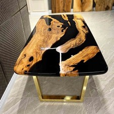 Tavolo in legno resina