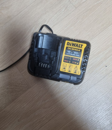 Dewalt dcb115 12v 20v - dewalt, 12v/20v