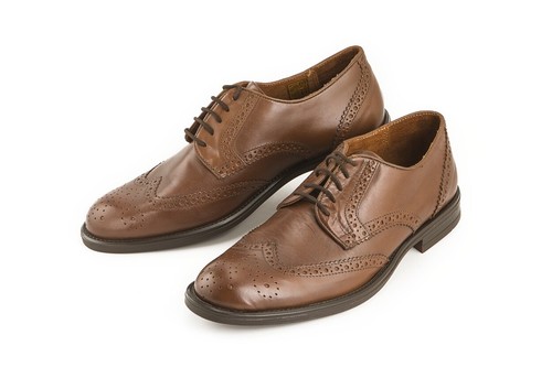 Scarpa allacciata marrone