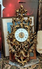 Orologio da parete stile neogotico con cornice in legno color oro - revisionare