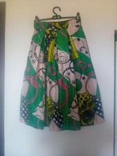 gonna a campana fantasia. Mai indossata. tessuto strutturato.