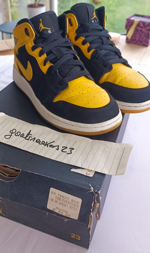 Air jordan retro - air,