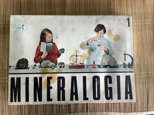 Vintage anni mineralogia - vintage,