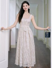 Abito Lungo In Pizzo Beige Con