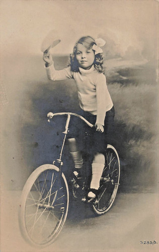 Bella giovane ragazza bionda - ragazza,