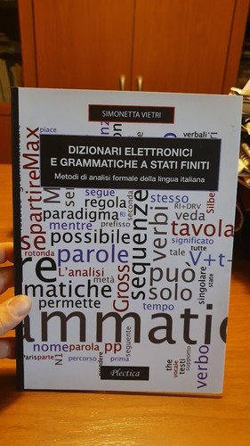 Dizionario elettronico - , e