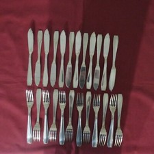 12 Forchette E 12 Coltelli Da