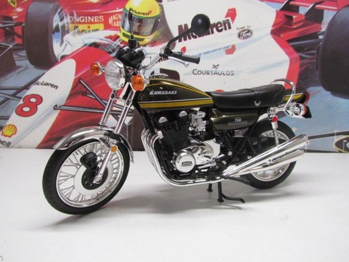 Aoshima kawasaki 750 z2 - rs,
